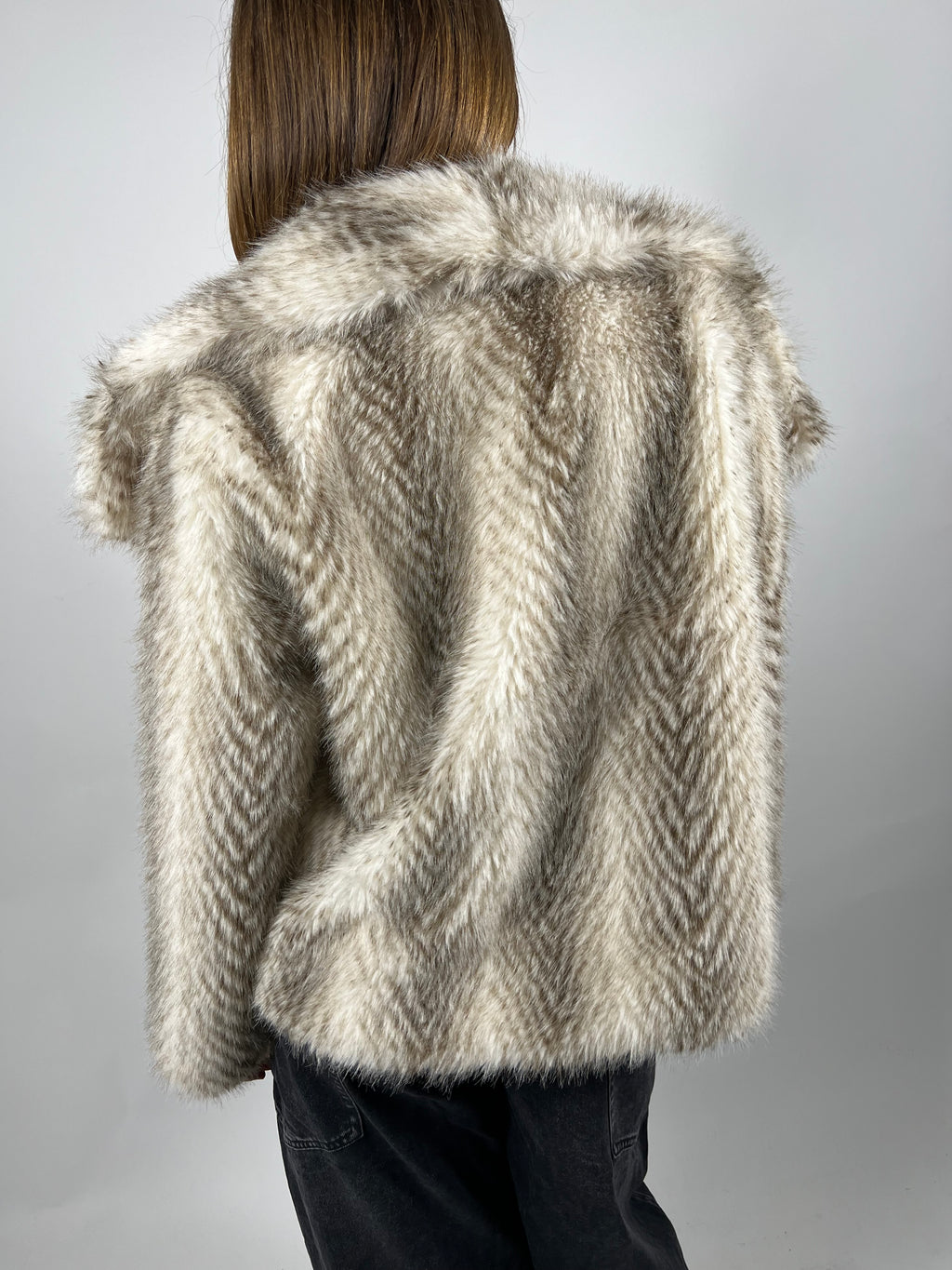 Pelliccia over beige