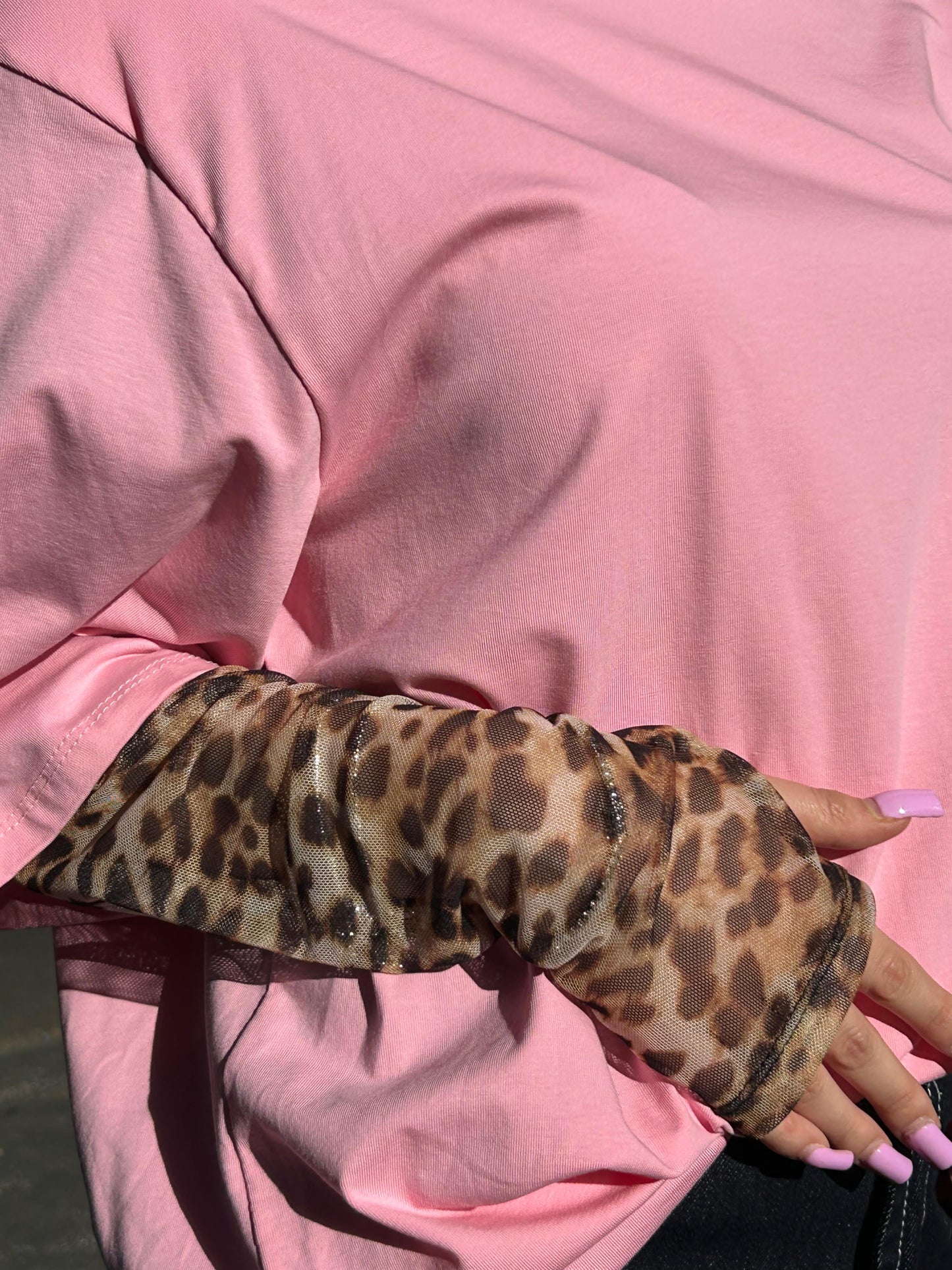 maglia con maniche animalier