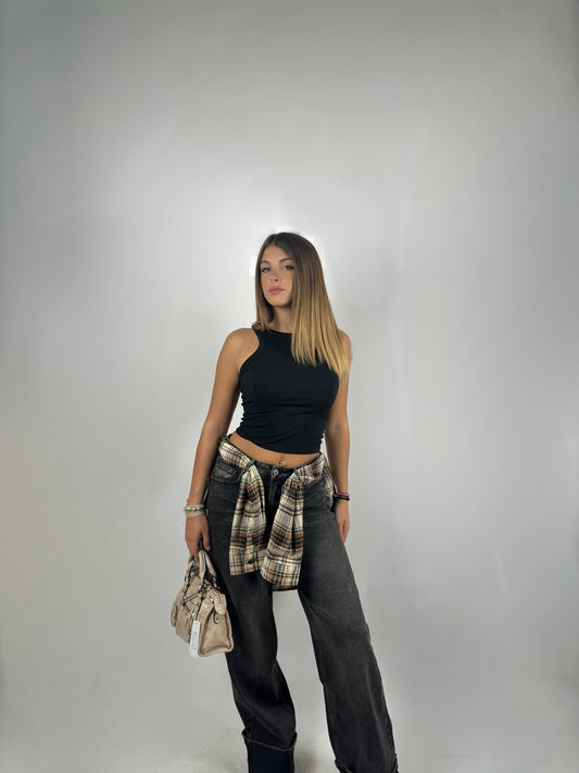 Jeans slavato con risvolto